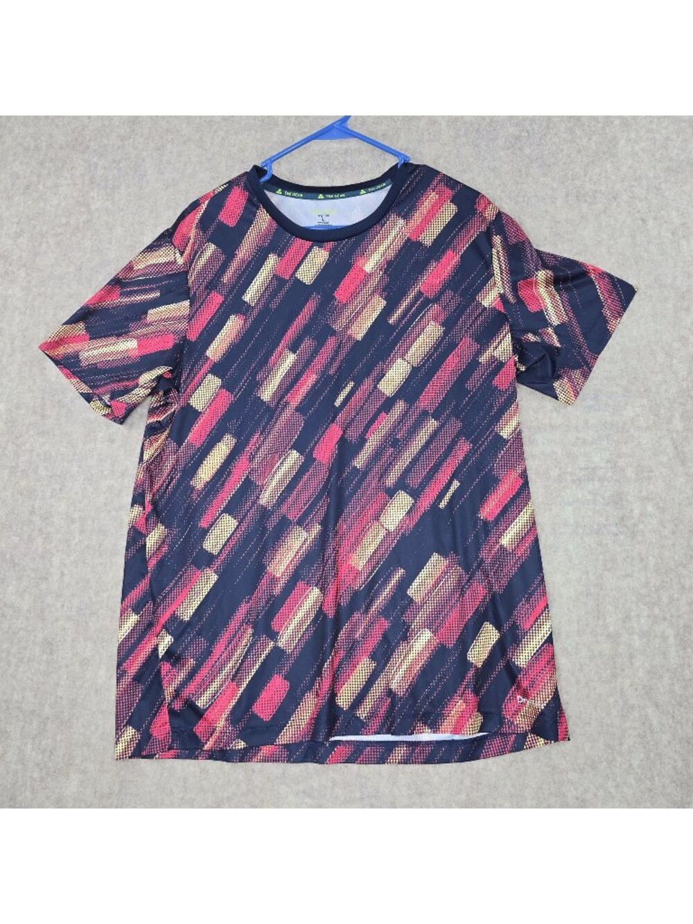 Tek Gear Dry Tek Geometric Print T-Shirt L